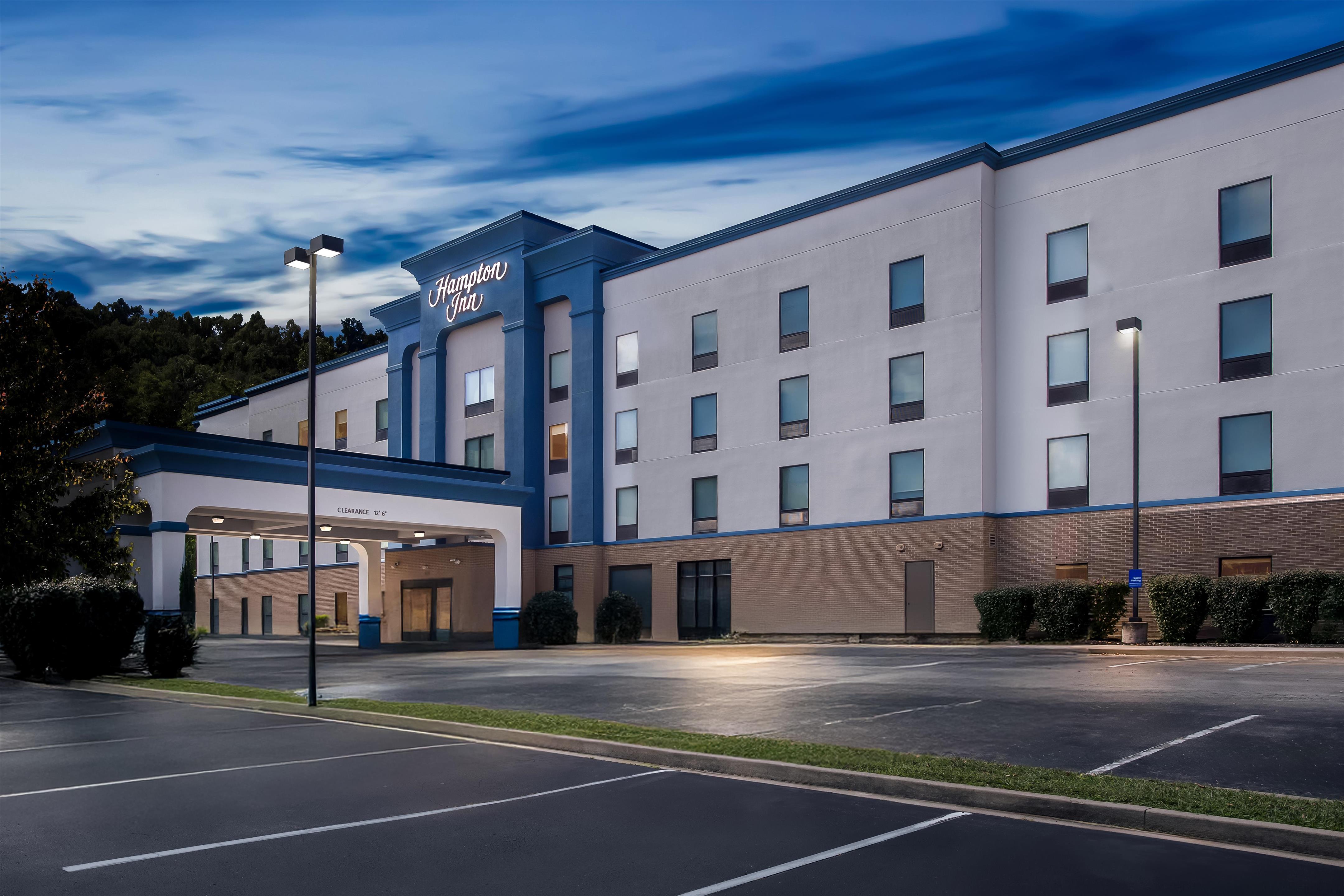 Exterior | Hampton Inn Huntington University Area
