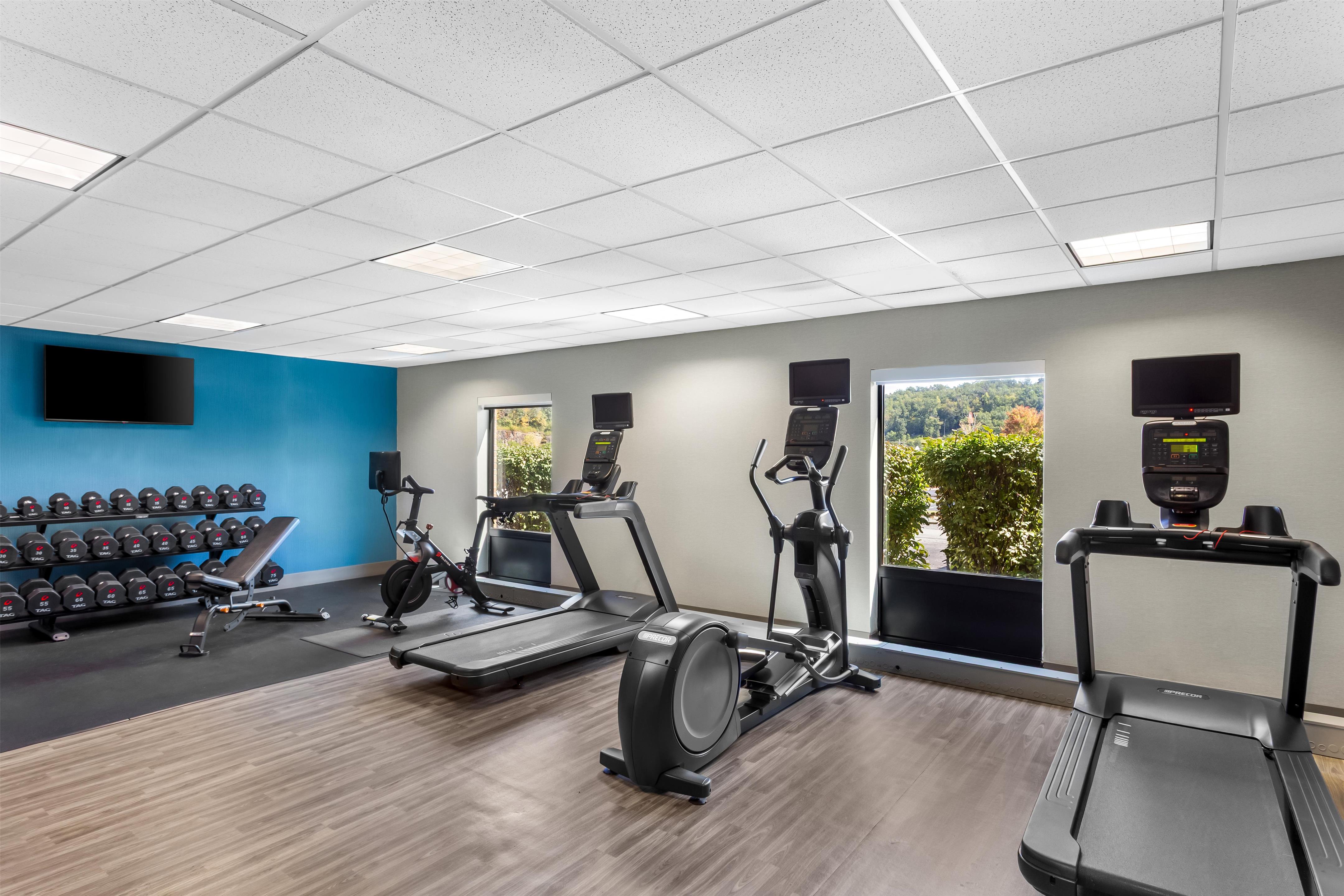 Health club fitness center gym | Hampton Inn Huntington University Area
