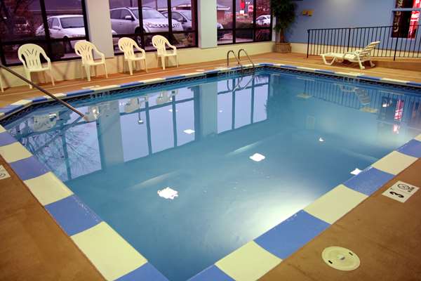 Pool - Hampton Inn Ashland