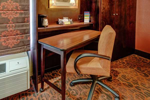  - Hampton Inn Ashland