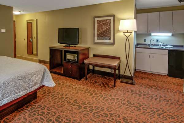  - Hampton Inn Ashland