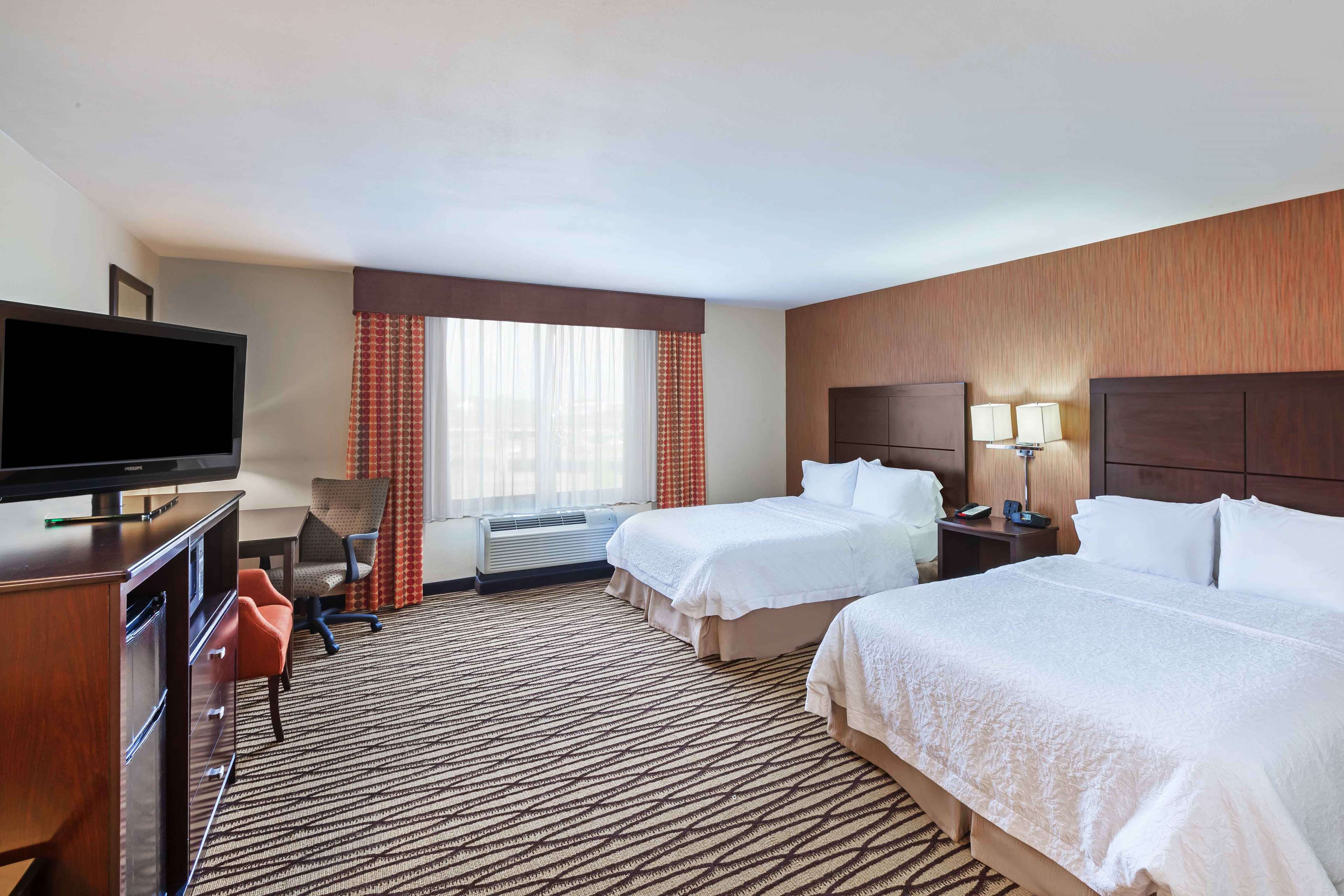 Hampton Inn & Suites Morgan City, LA Room Type - 2 QNS ACCESSIBLE W TUB NS