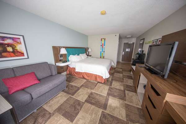  - Hampton Inn Hutchinson