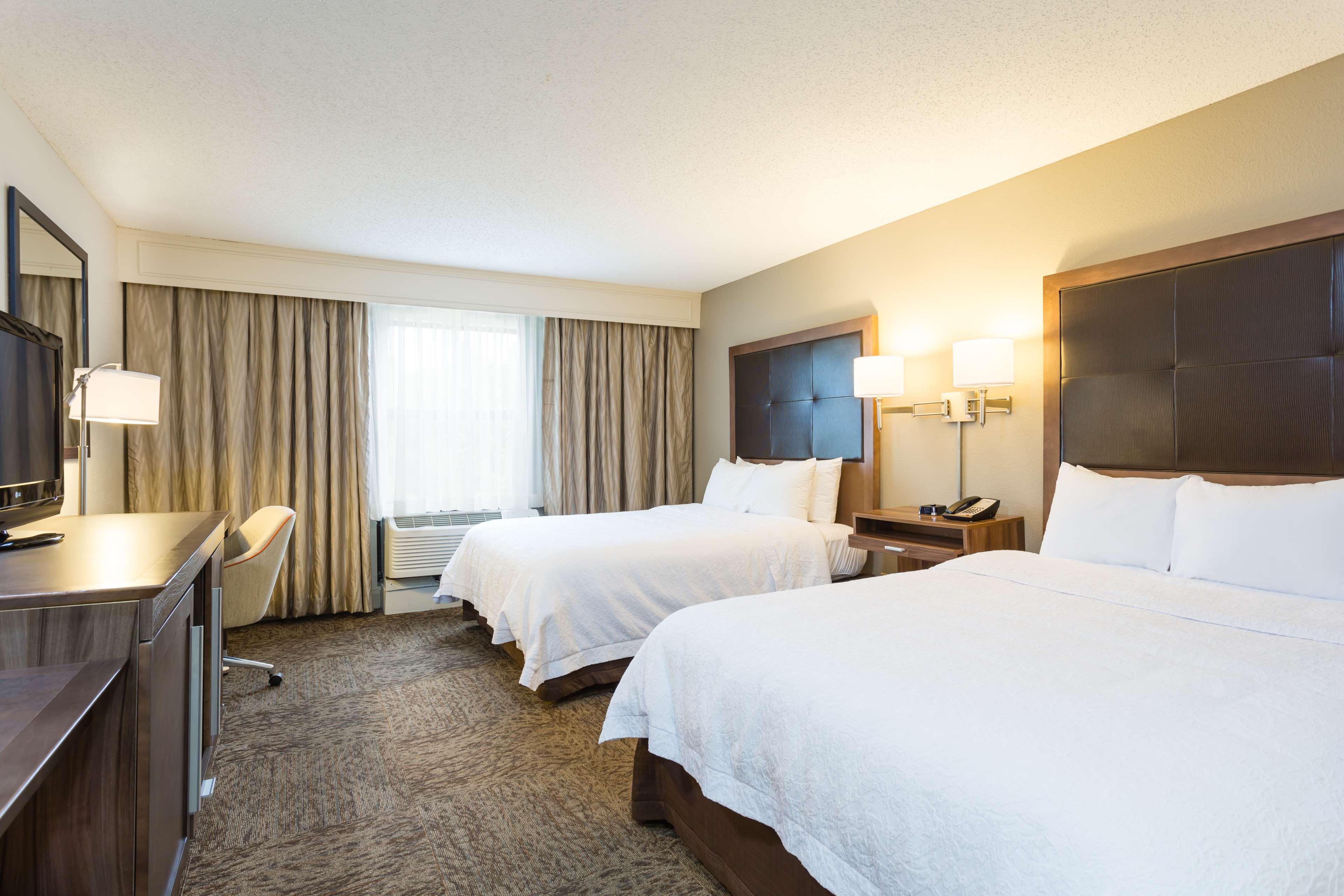 Hampton Inn by Hilton Havelock Room Type - 2 DBL ACCESSIBLE W TUB NS