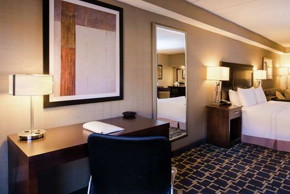  - Hampton Inn Shelton - CT 8, Exit 12