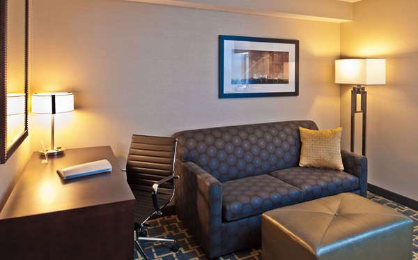  - Hampton Inn Shelton - CT 8, Exit 12