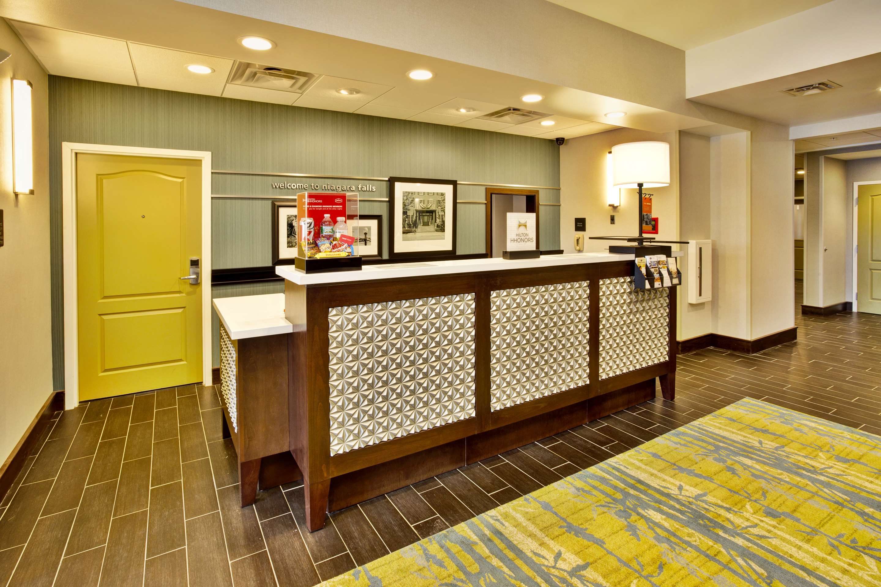 Reception | Hampton Inn Niagara Falls/Blvd