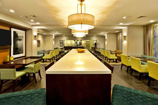 Restaurant - Hampton Inn Outlet Mall Niagara Falls