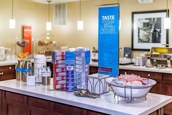 Restaurant - Hampton Inn Outlet Mall Niagara Falls