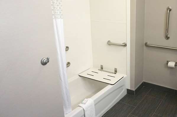  - Hampton Inn Outlet Mall Niagara Falls