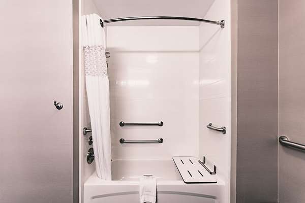  - Hampton Inn Outlet Mall Niagara Falls