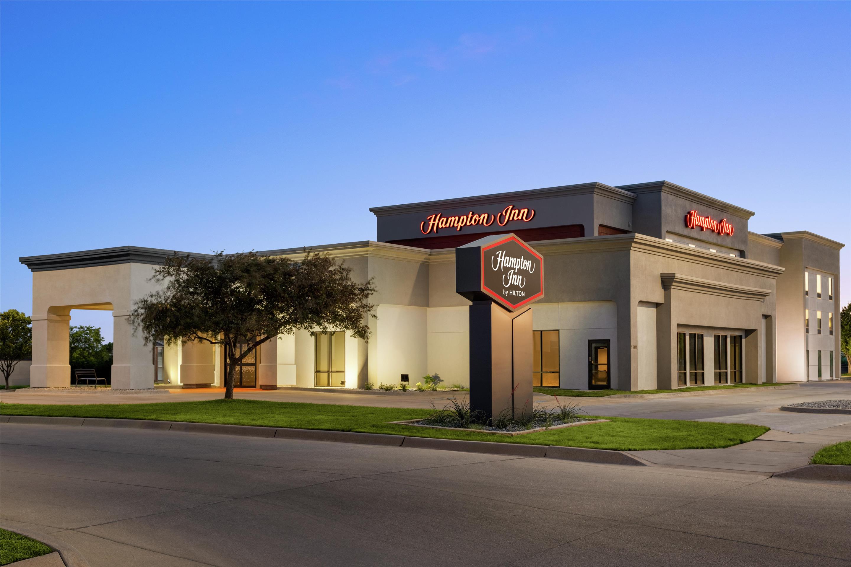 Exterior | Hampton Inn Derby Wichita Southeast