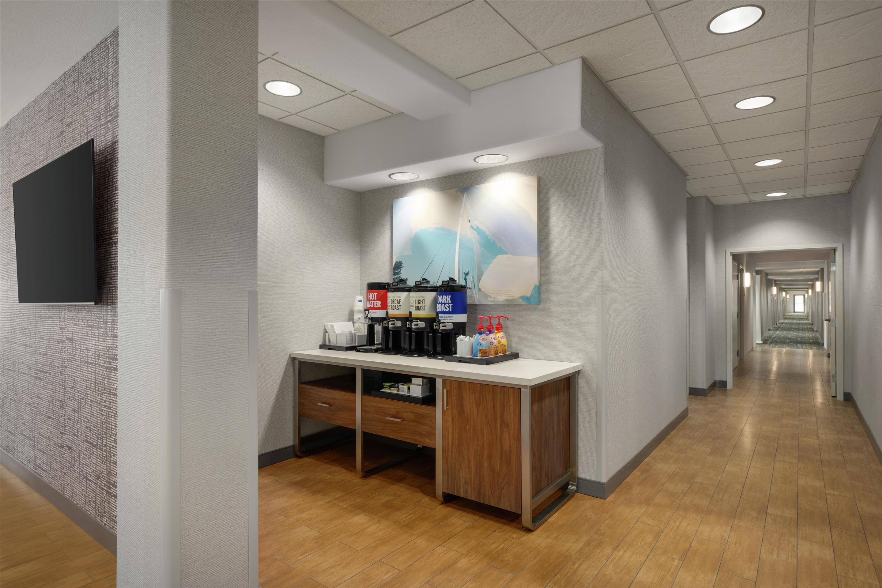 Lobby | Hampton Inn Derby Wichita Southeast
