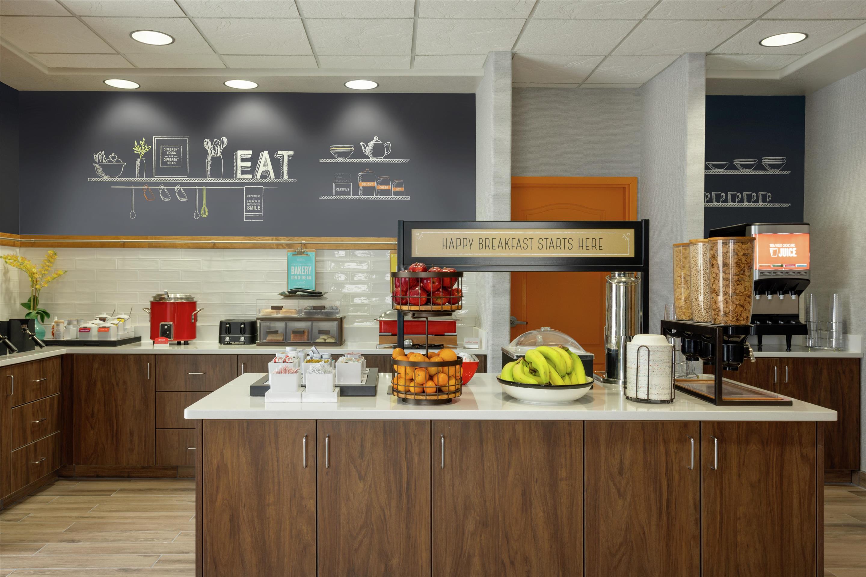 Breakfast Area | Hampton Inn Derby Wichita Southeast
