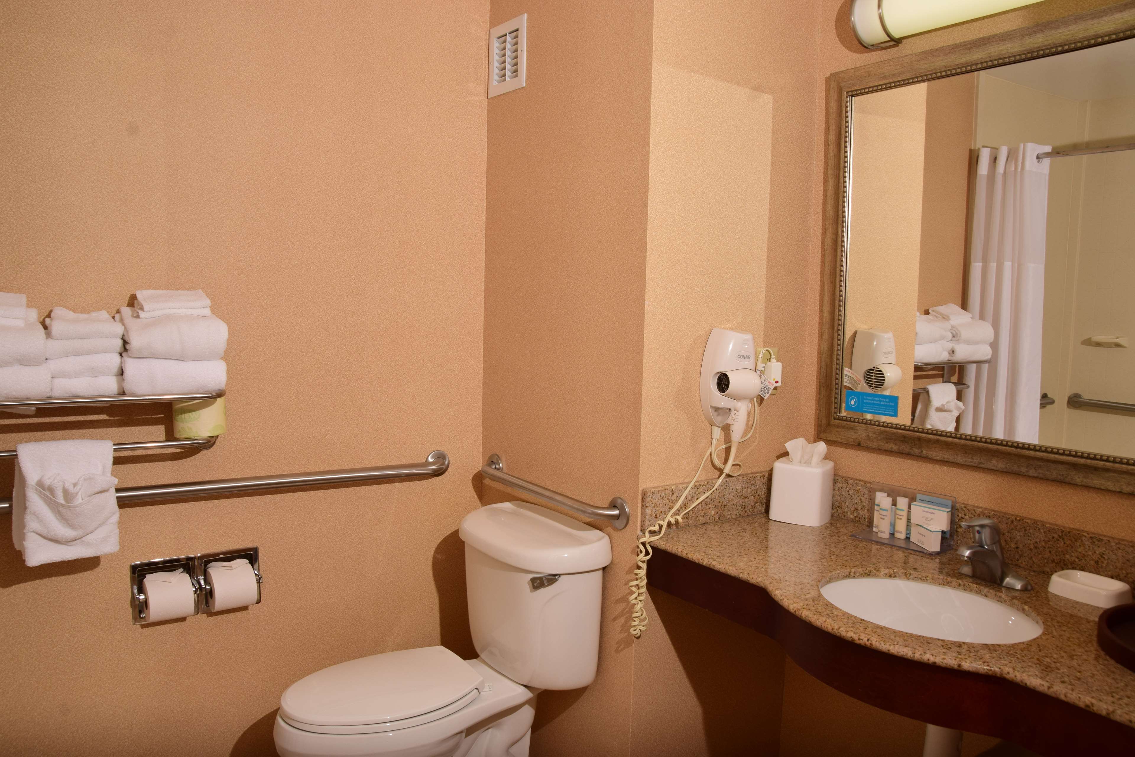 Hampton Inn by Hilton Indiana Room Type - 2QN MOB HEARING ACC TUB NS