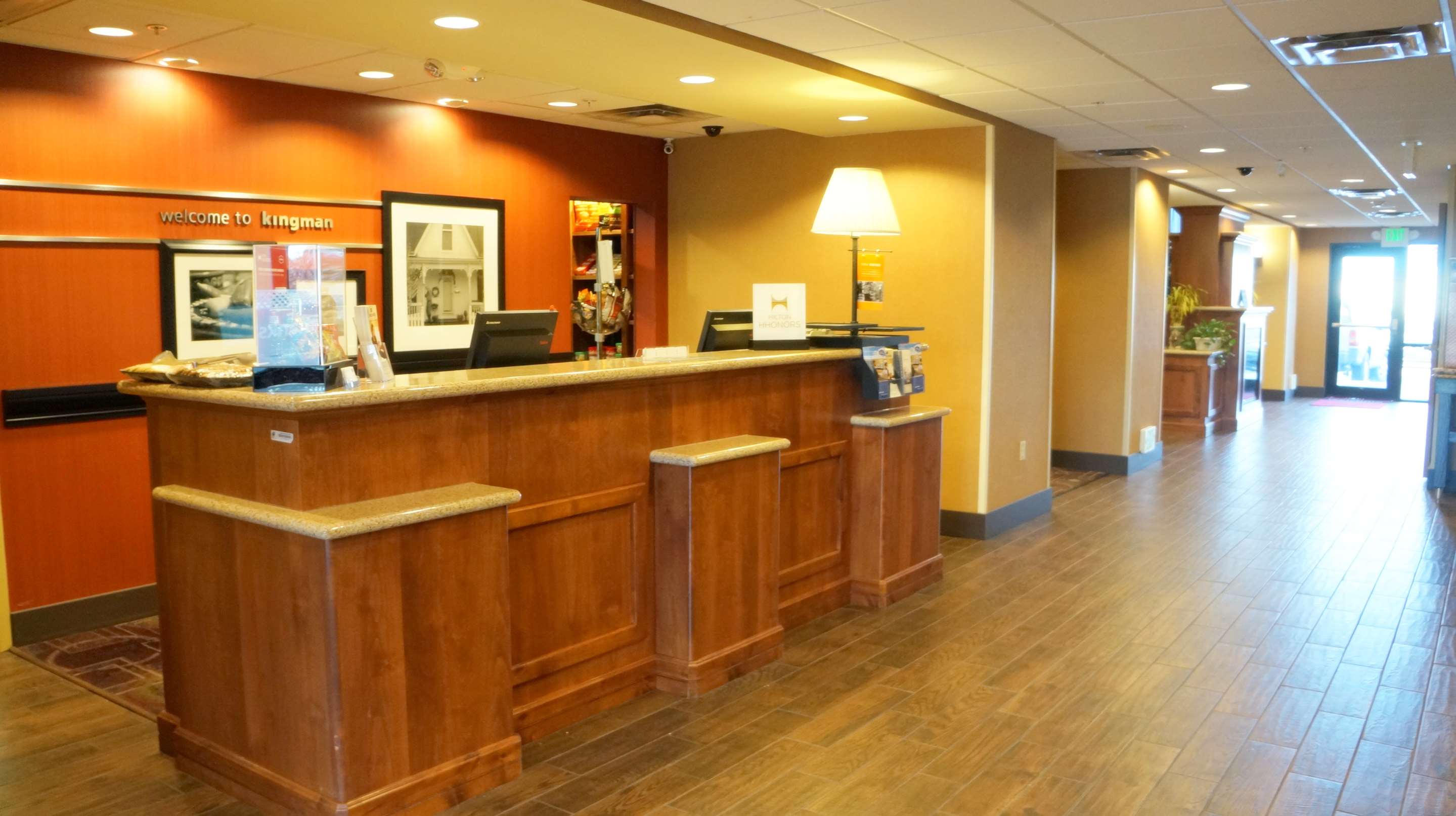 Reception | Hampton Inn & Suites Kingman