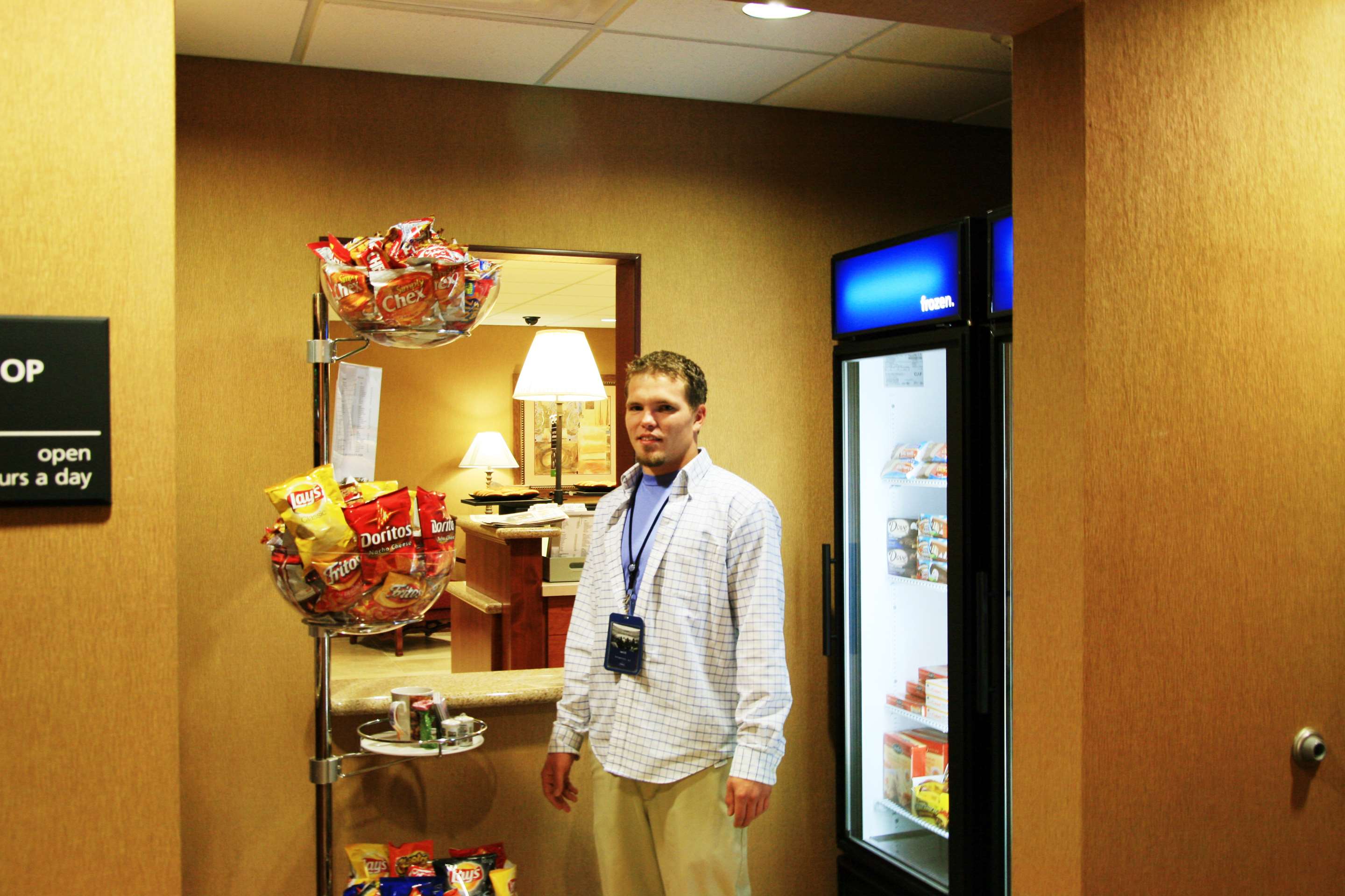 Restaurant | Hampton Inn & Suites Kingman