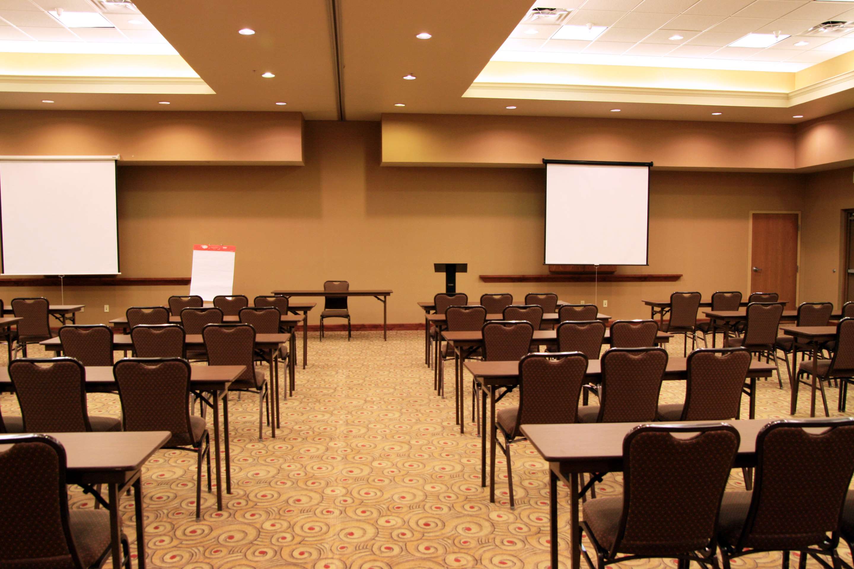 Meeting Room | Hampton Inn & Suites Kingman