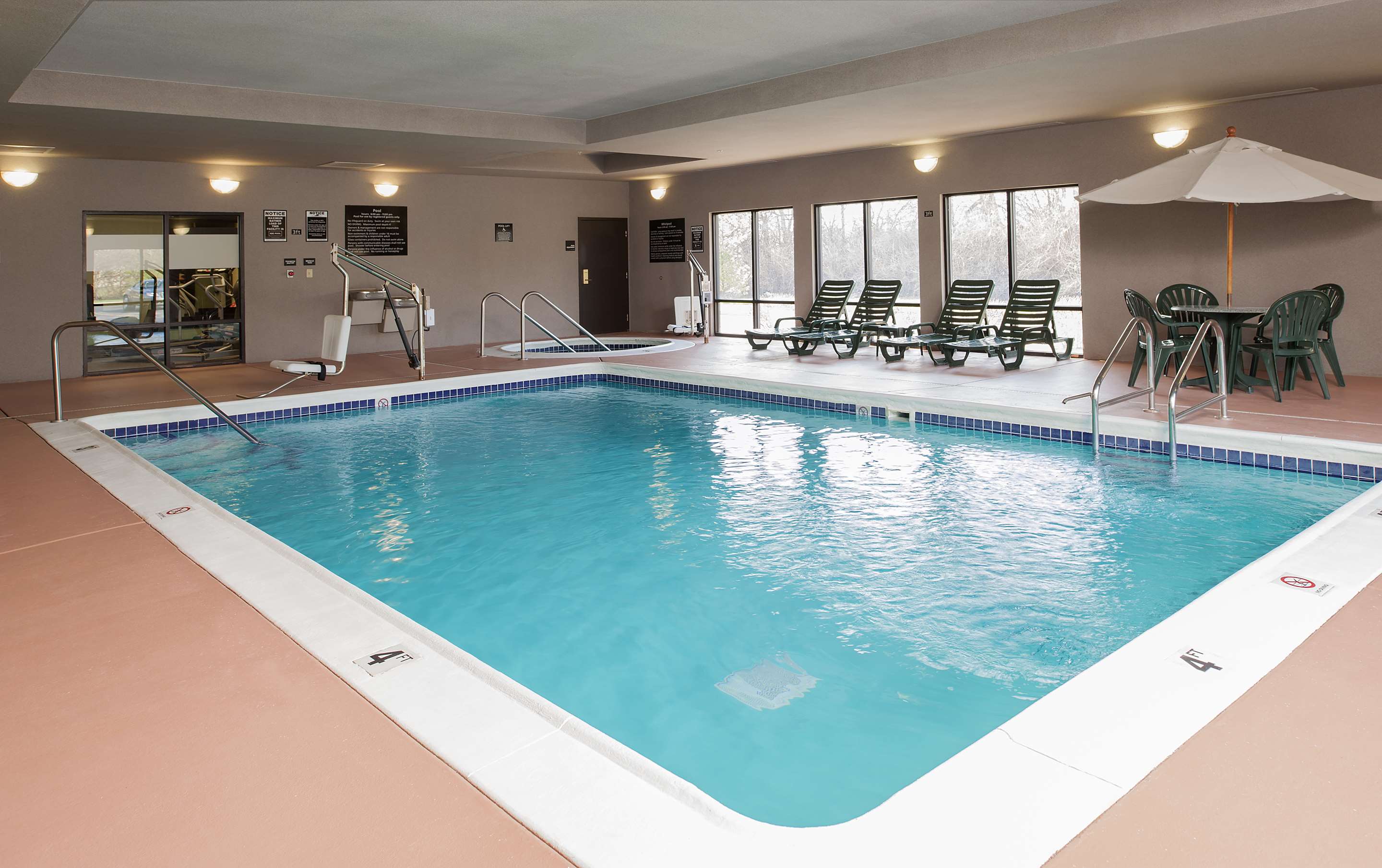 Pool | Hampton Inn Jacksonville