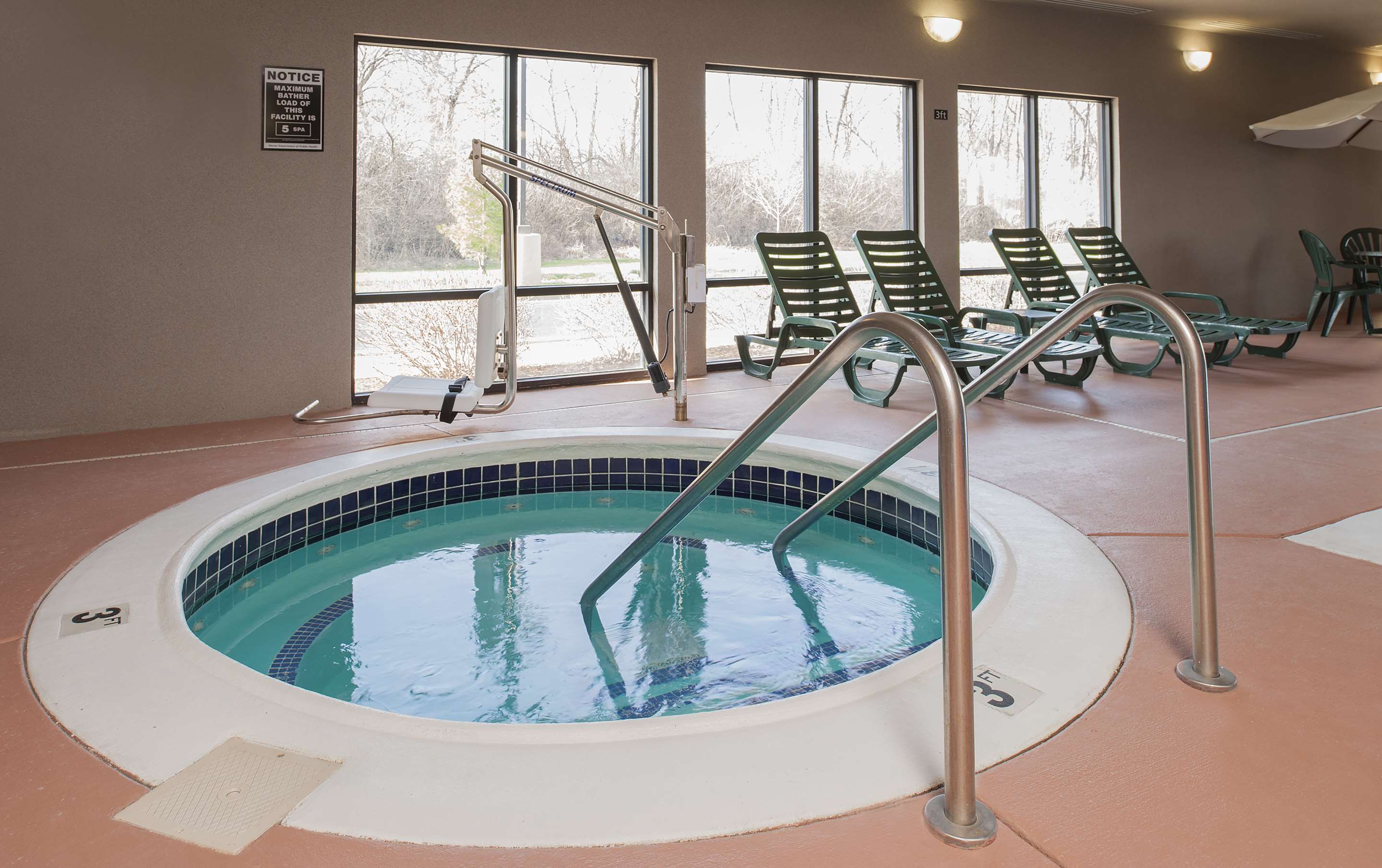 Pool | Hampton Inn Jacksonville