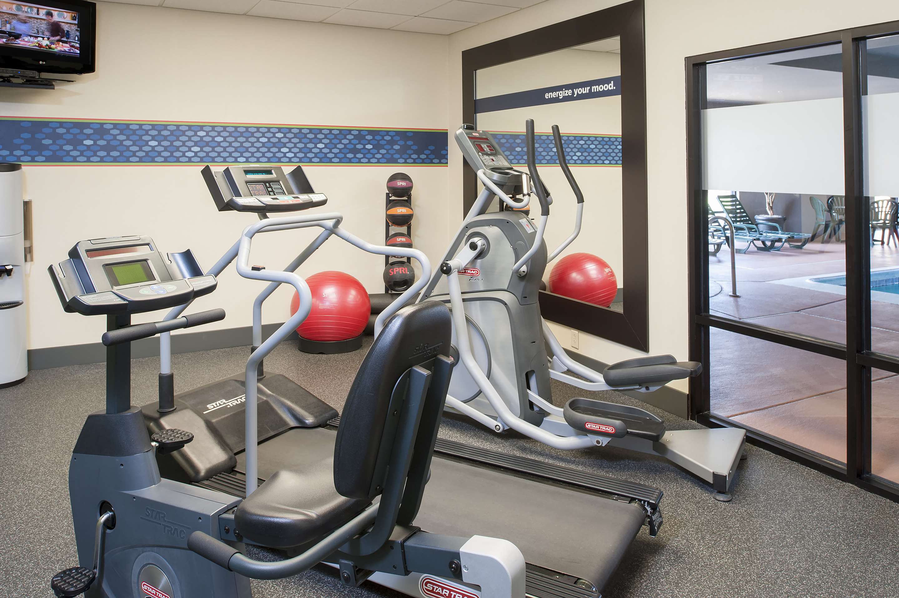Health club fitness center gym | Hampton Inn Jacksonville