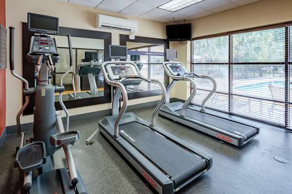 Fitness/ Exercise Room - Hampton Inn Wilmington Medical Park
