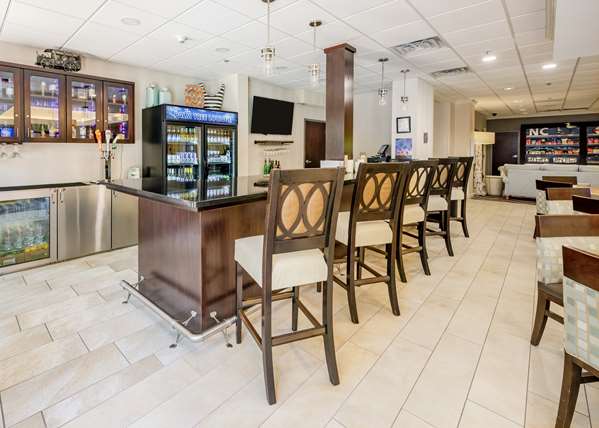 Bar - Hampton Inn Wilmington Medical Park
