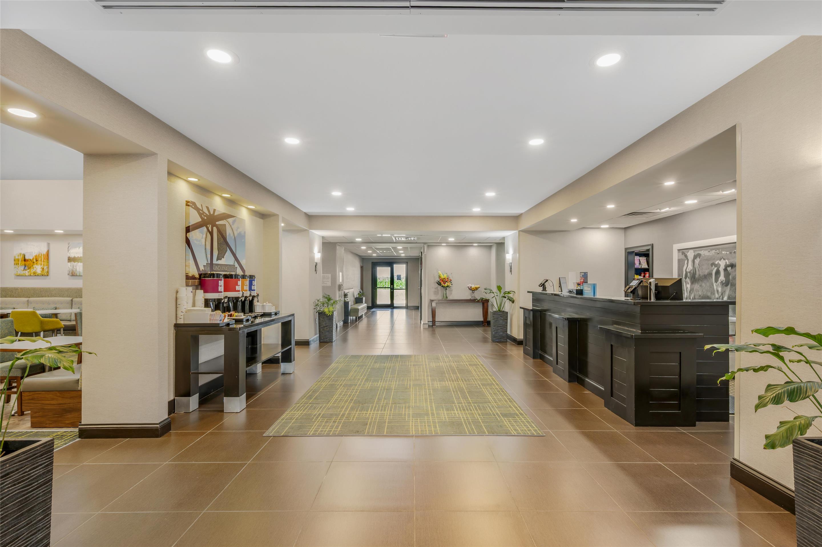 Reception | Hampton Inn & Suites Crawfordsville