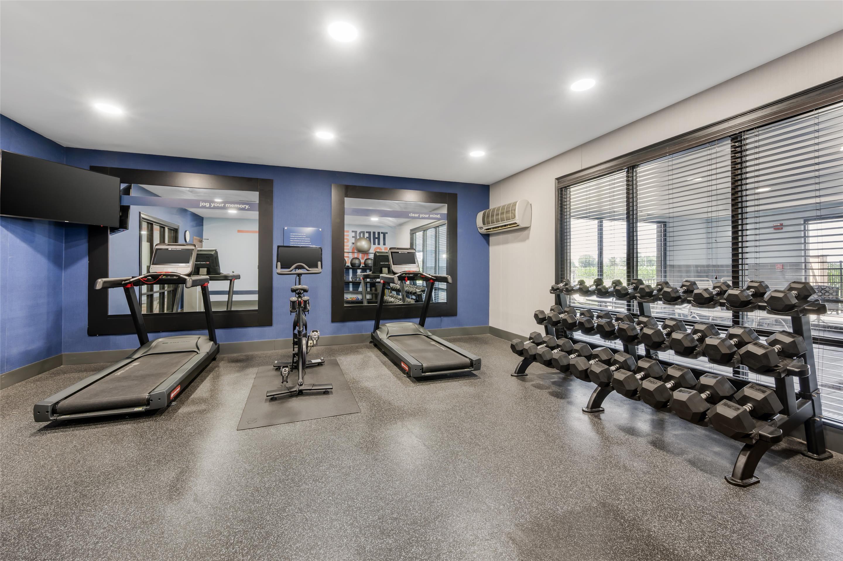 Health club fitness center gym | Hampton Inn & Suites Crawfordsville