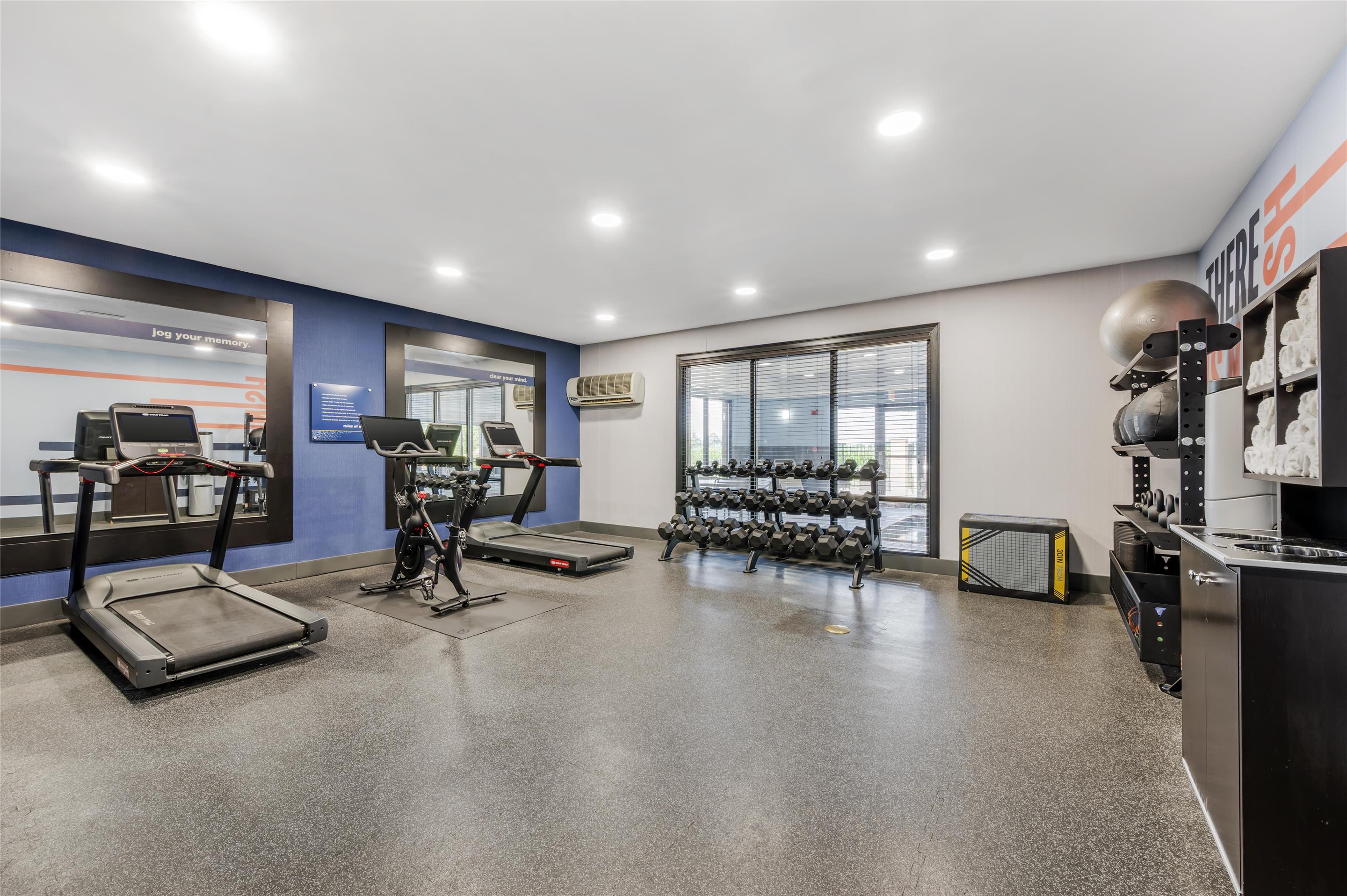 Health club fitness center gym | Hampton Inn & Suites Crawfordsville