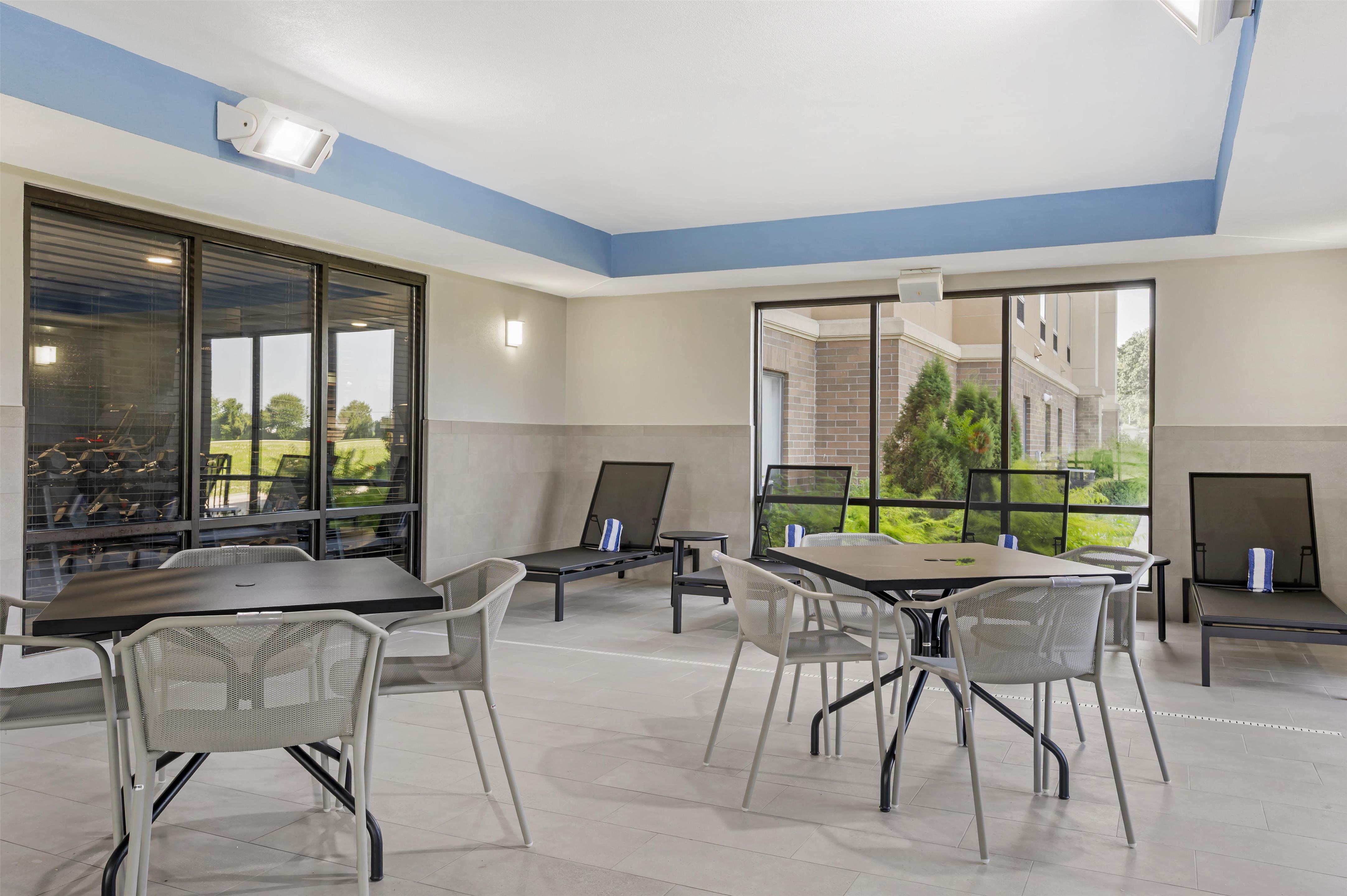 Pool | Hampton Inn & Suites Crawfordsville