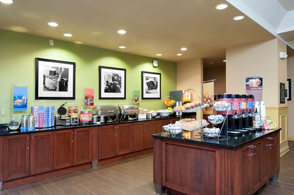 Amenities - Hampton Inn Downtown Indianapolis
