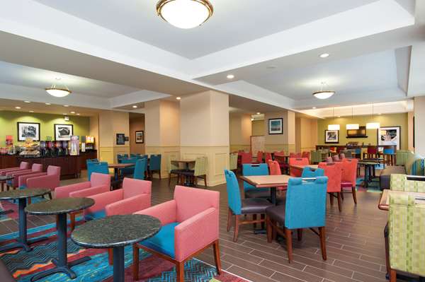 Amenities - Hampton Inn Downtown Indianapolis