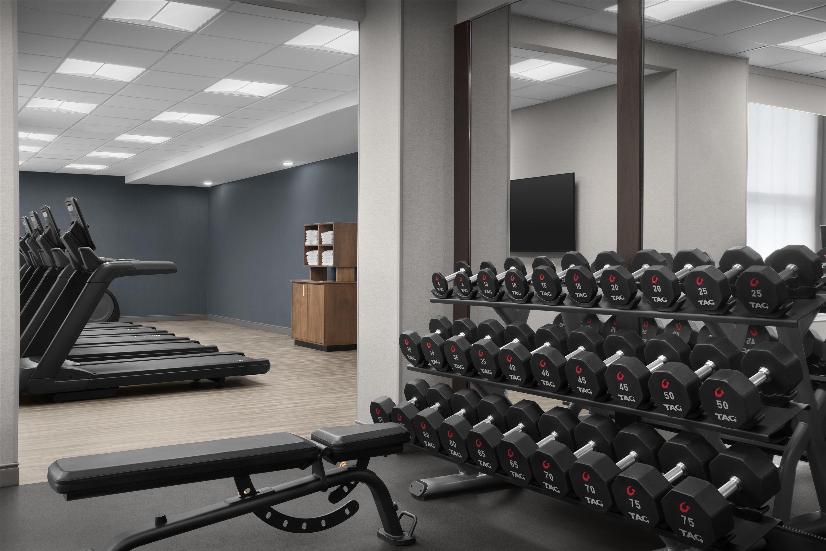 Health club fitness center gym | Hampton Inn Indianapolis Downtown Across from Circle Centre