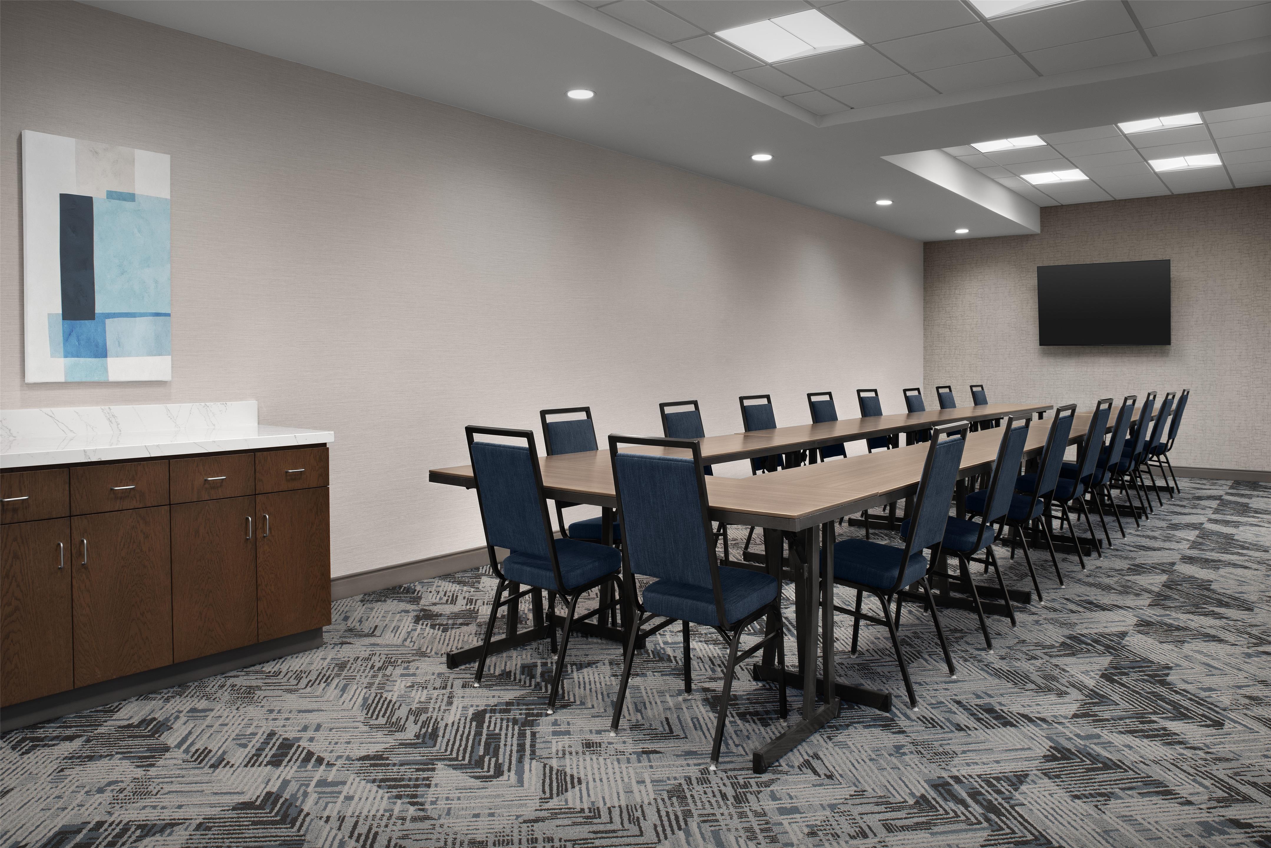 Meeting Room | Hampton Inn Indianapolis Downtown Across from Circle Centre