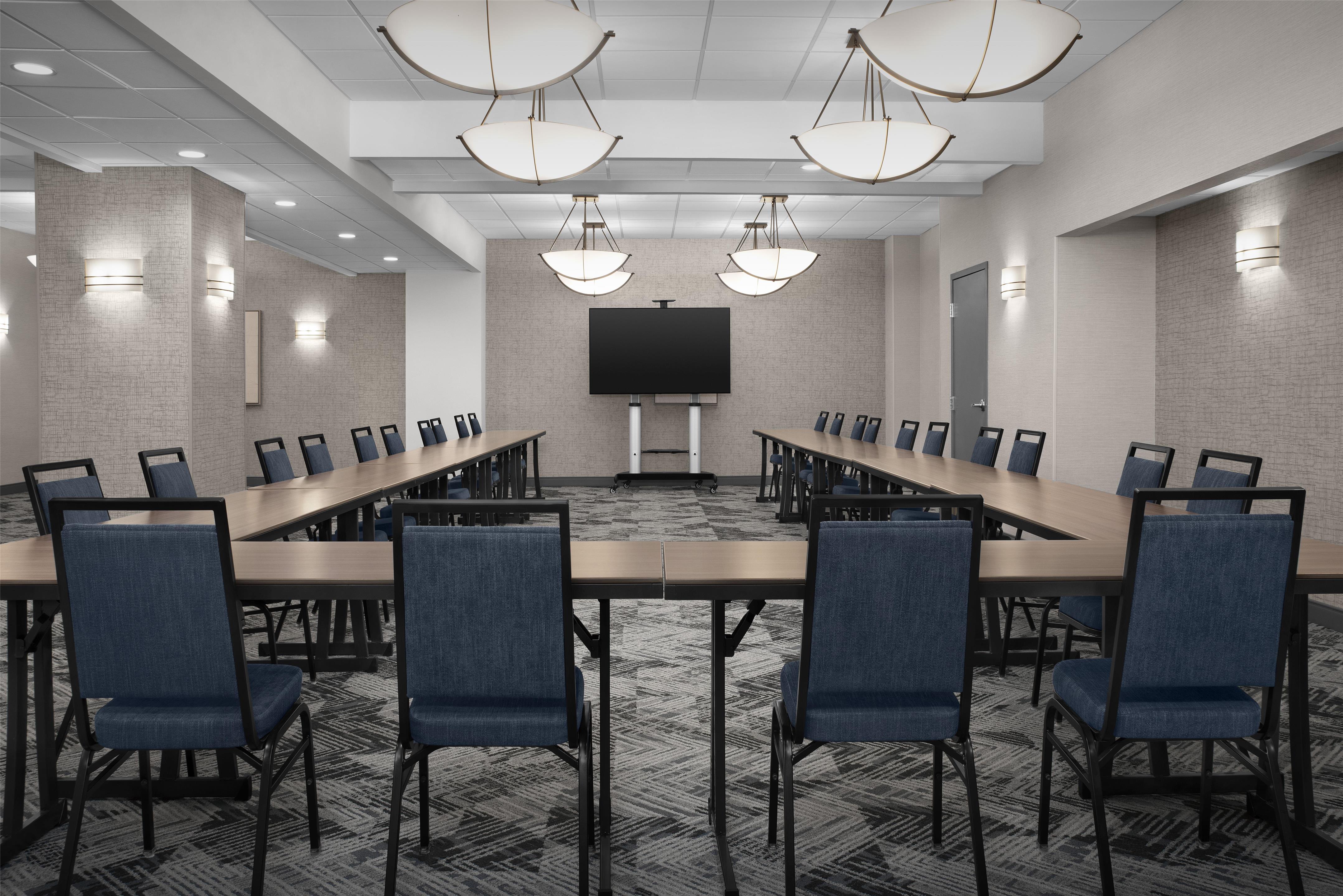 Meeting Room | Hampton Inn Indianapolis Downtown Across from Circle Centre
