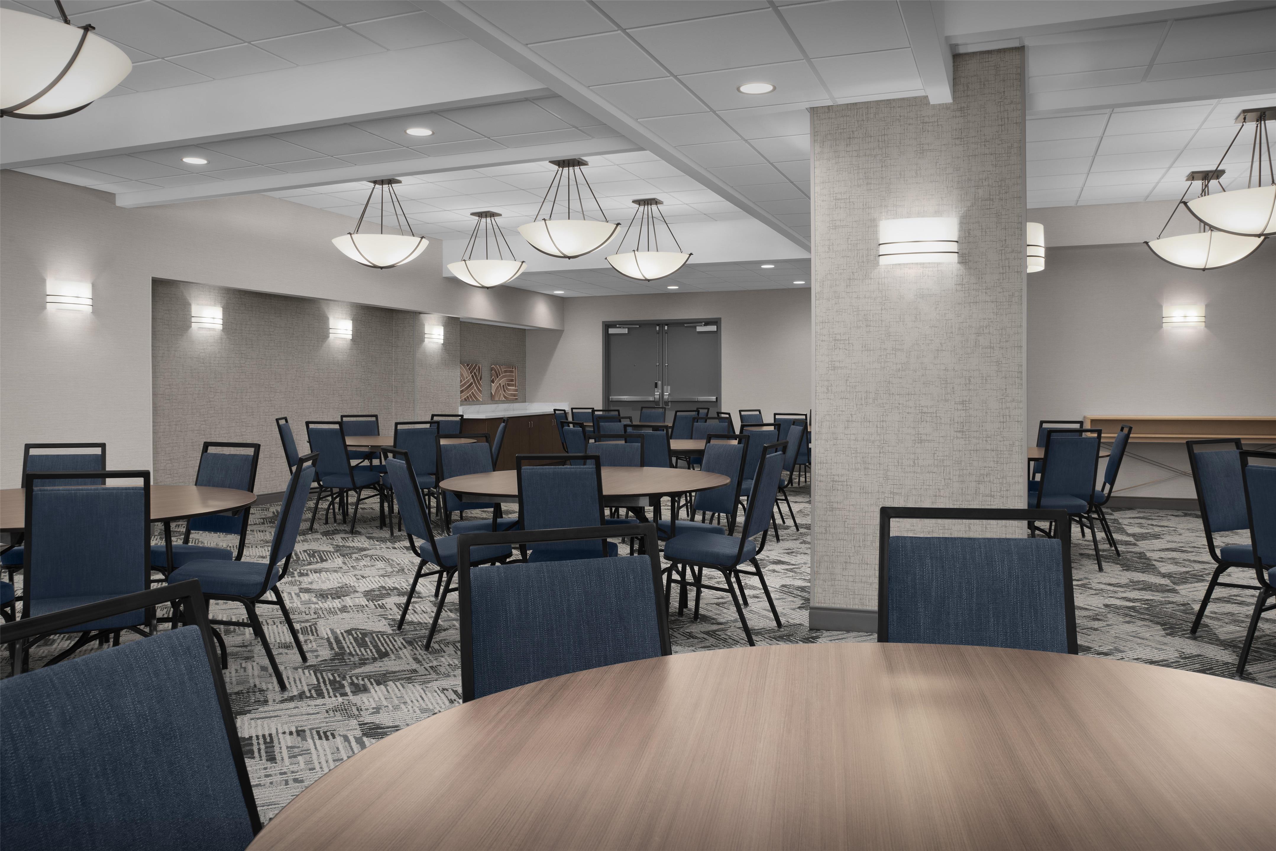 Meeting Room | Hampton Inn Indianapolis Downtown Across from Circle Centre
