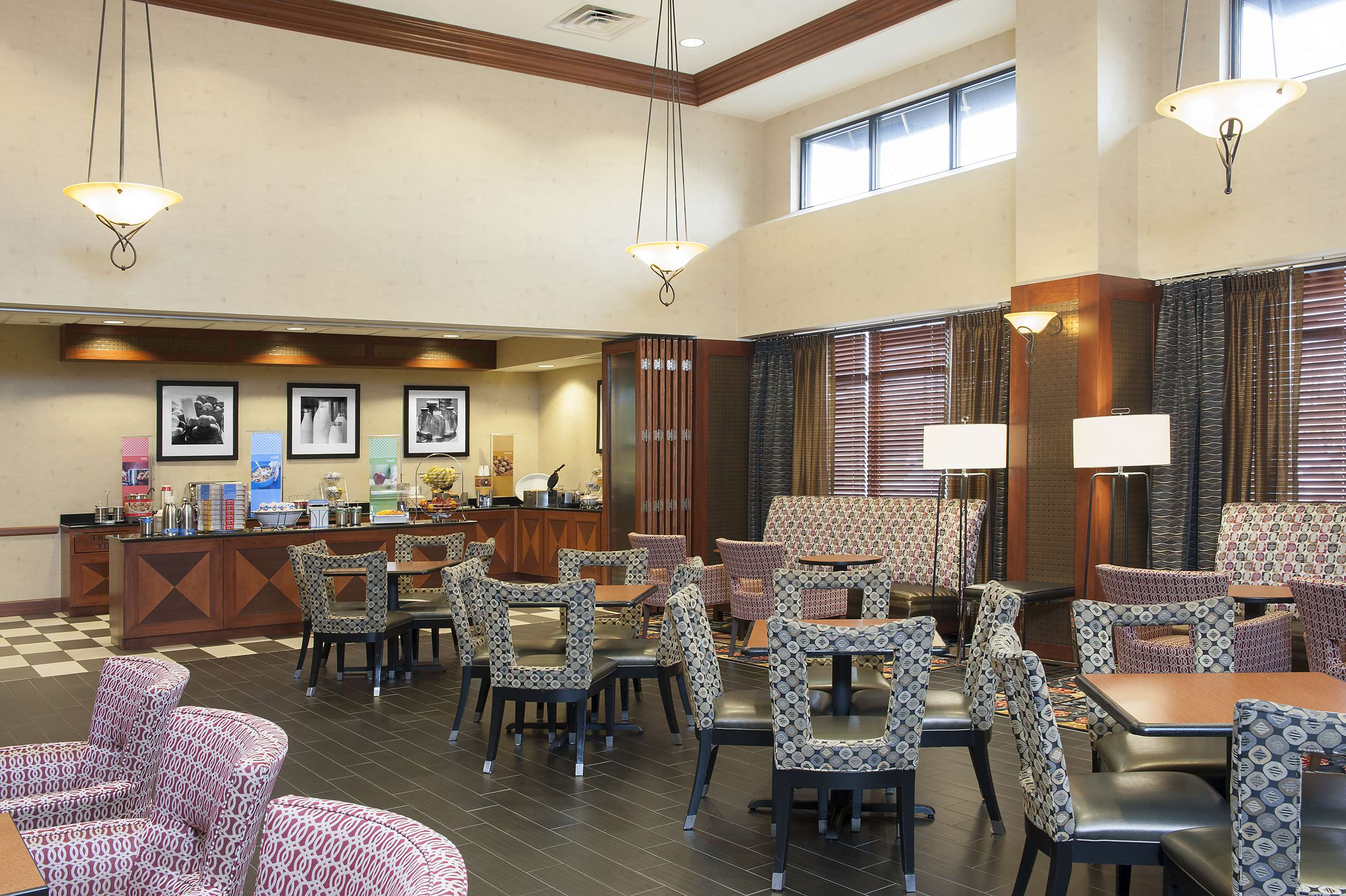 Restaurant | Hampton Inn and Suites Indianapolis - Fishers