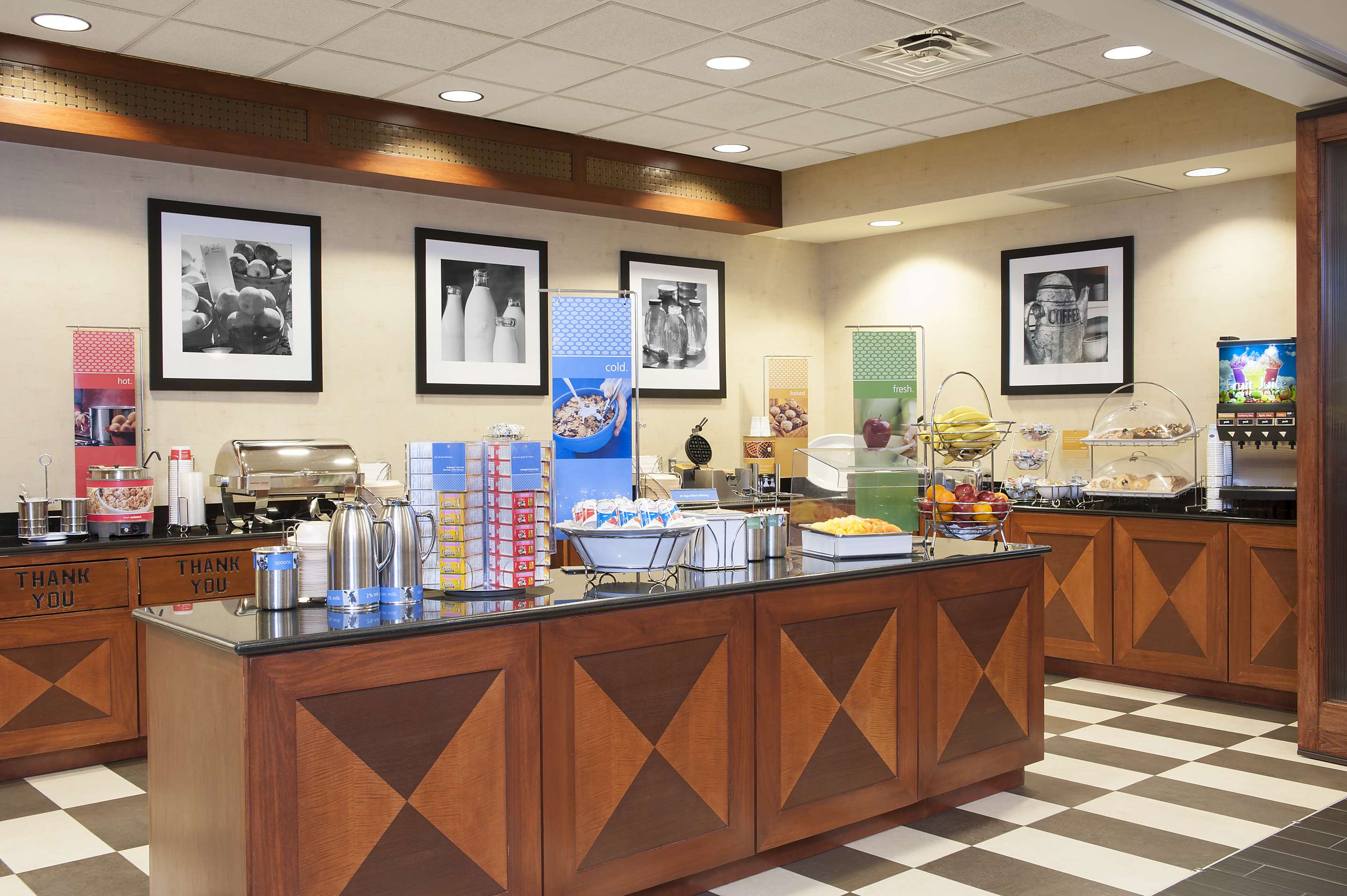 Restaurant | Hampton Inn and Suites Indianapolis - Fishers
