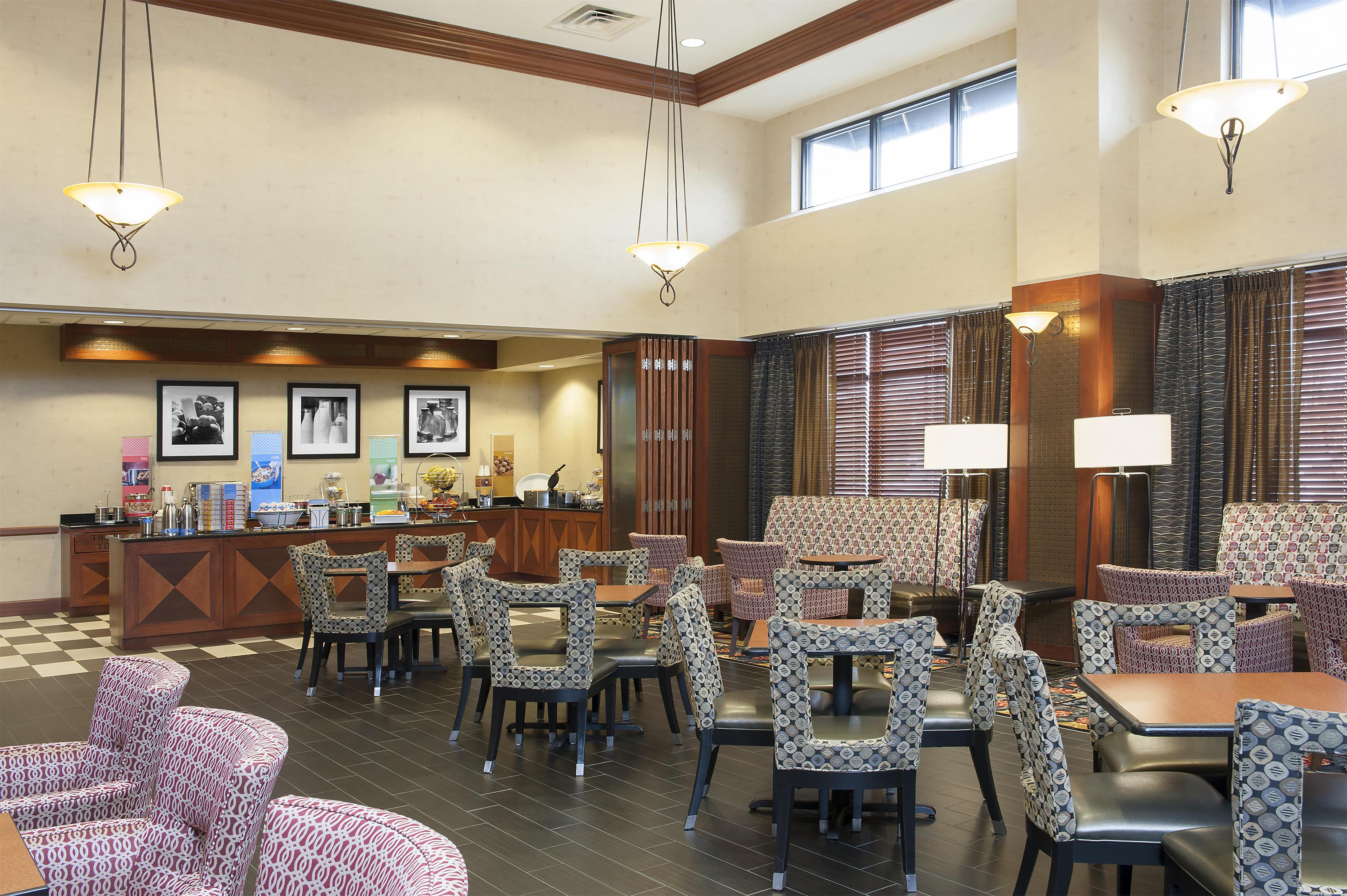 Restaurant | Hampton Inn and Suites Indianapolis - Fishers