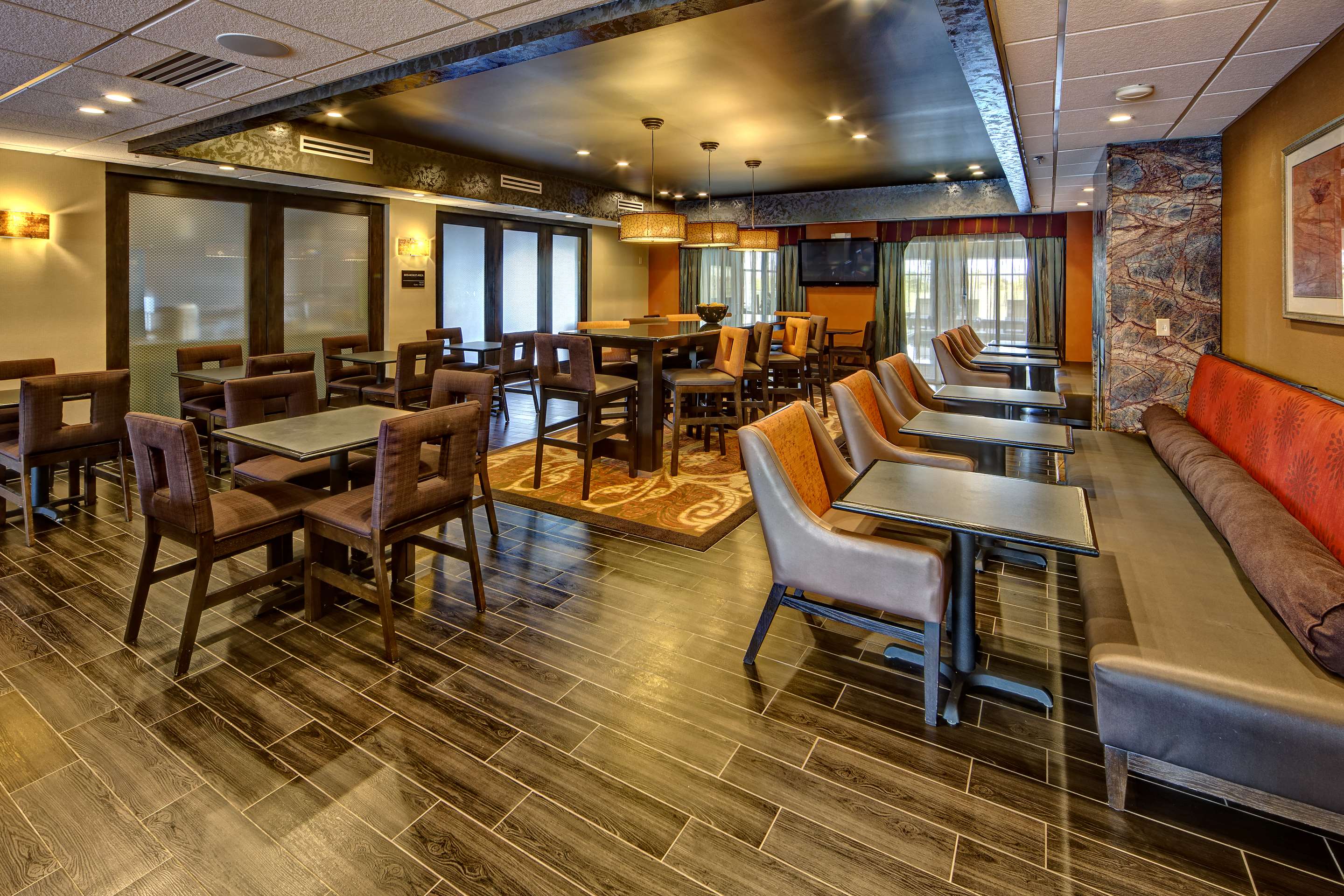 Breakfast Area | Hampton Inn Indianapolis-sw/plainfield