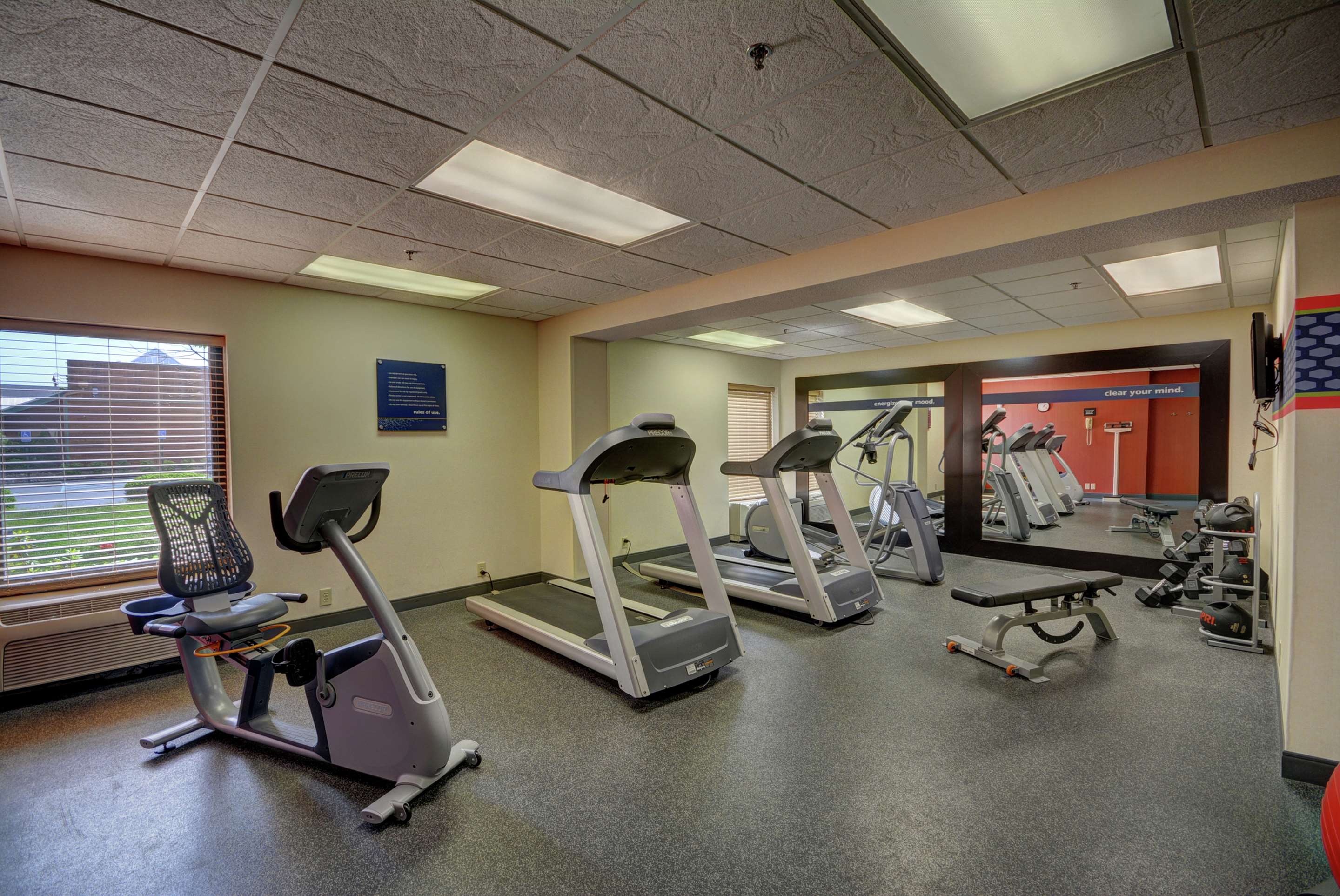 Health club fitness center gym | Hampton Inn Indianapolis-South