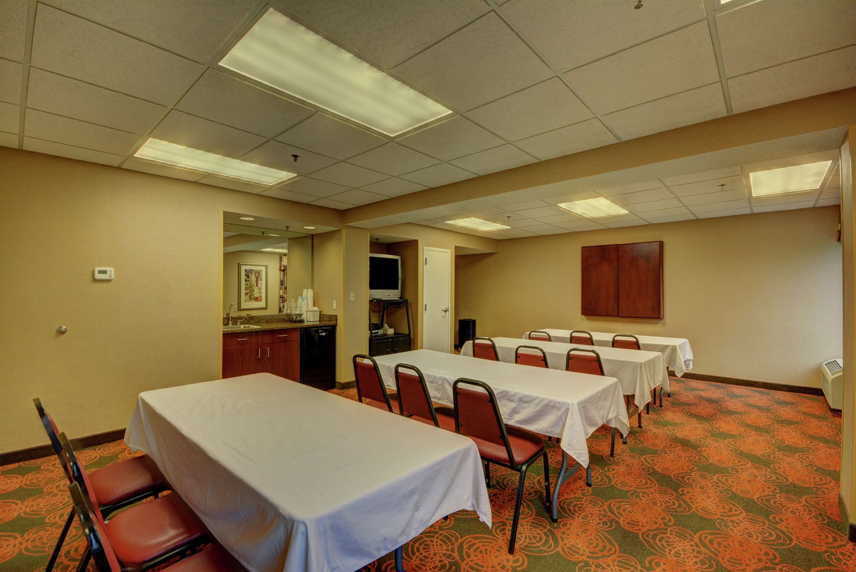 Meeting Room | Hampton Inn Indianapolis-South