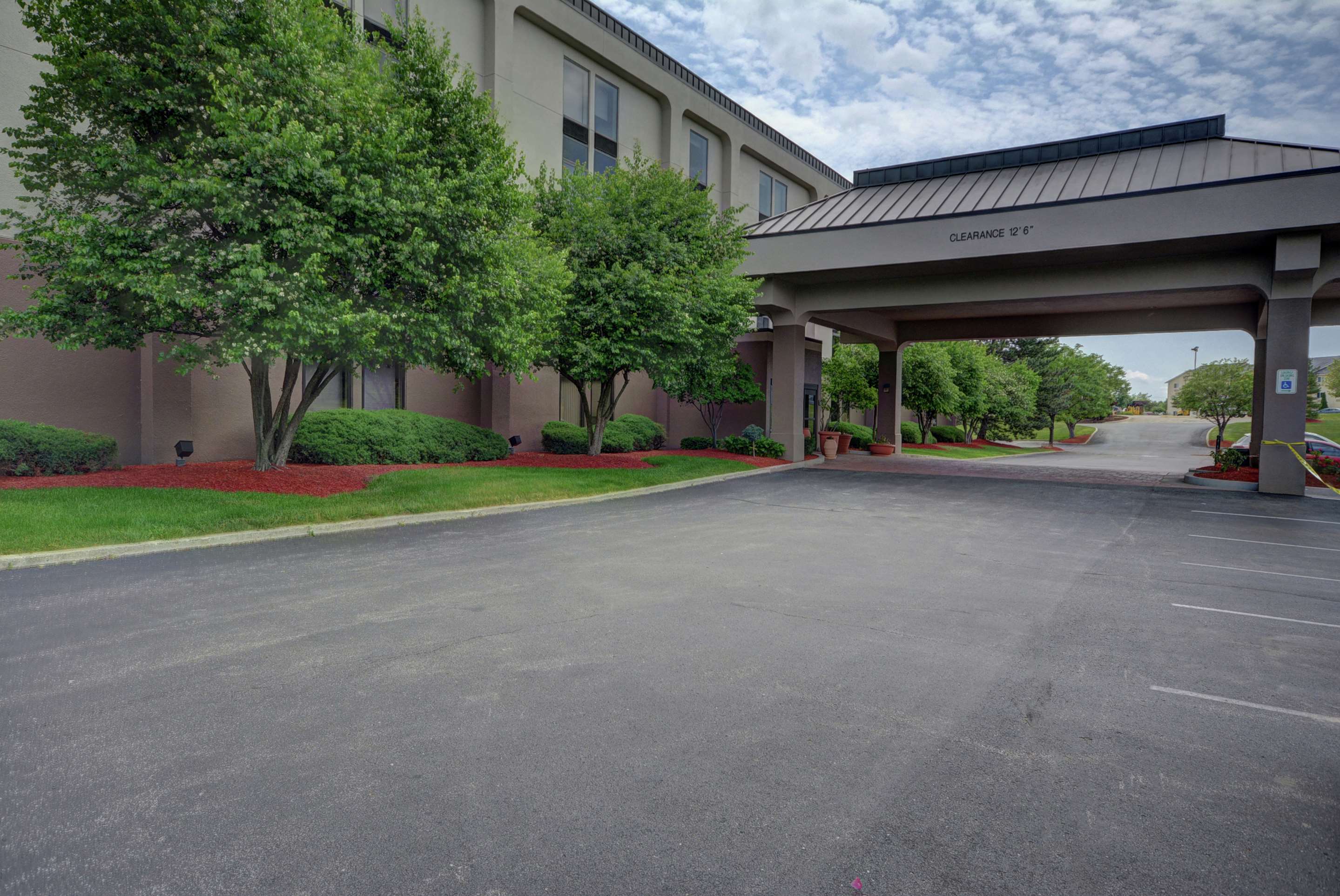 Exterior | Hampton Inn Indianapolis-South