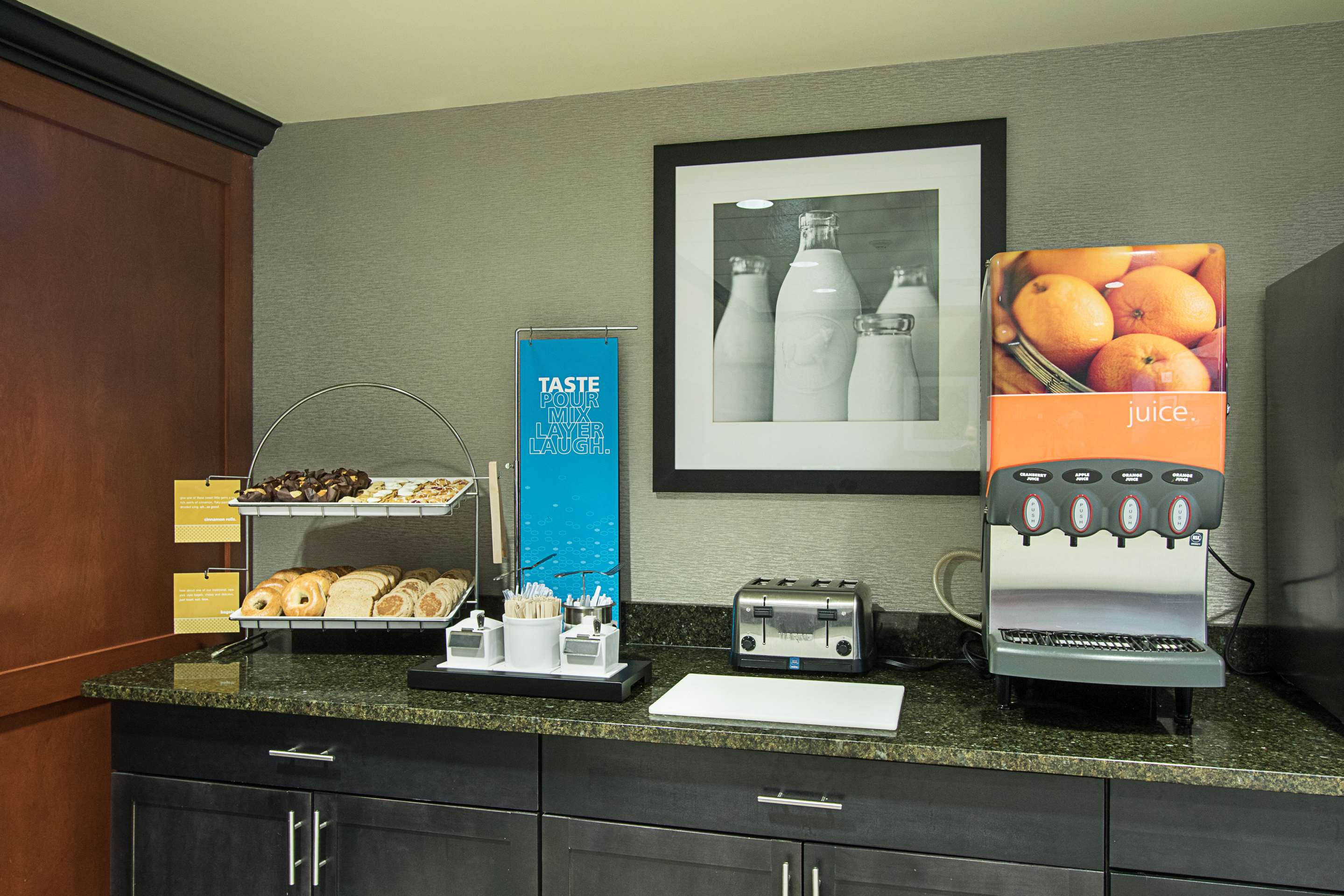 Restaurant | Hampton Inn & Suites Indianapolis/Brownsburg