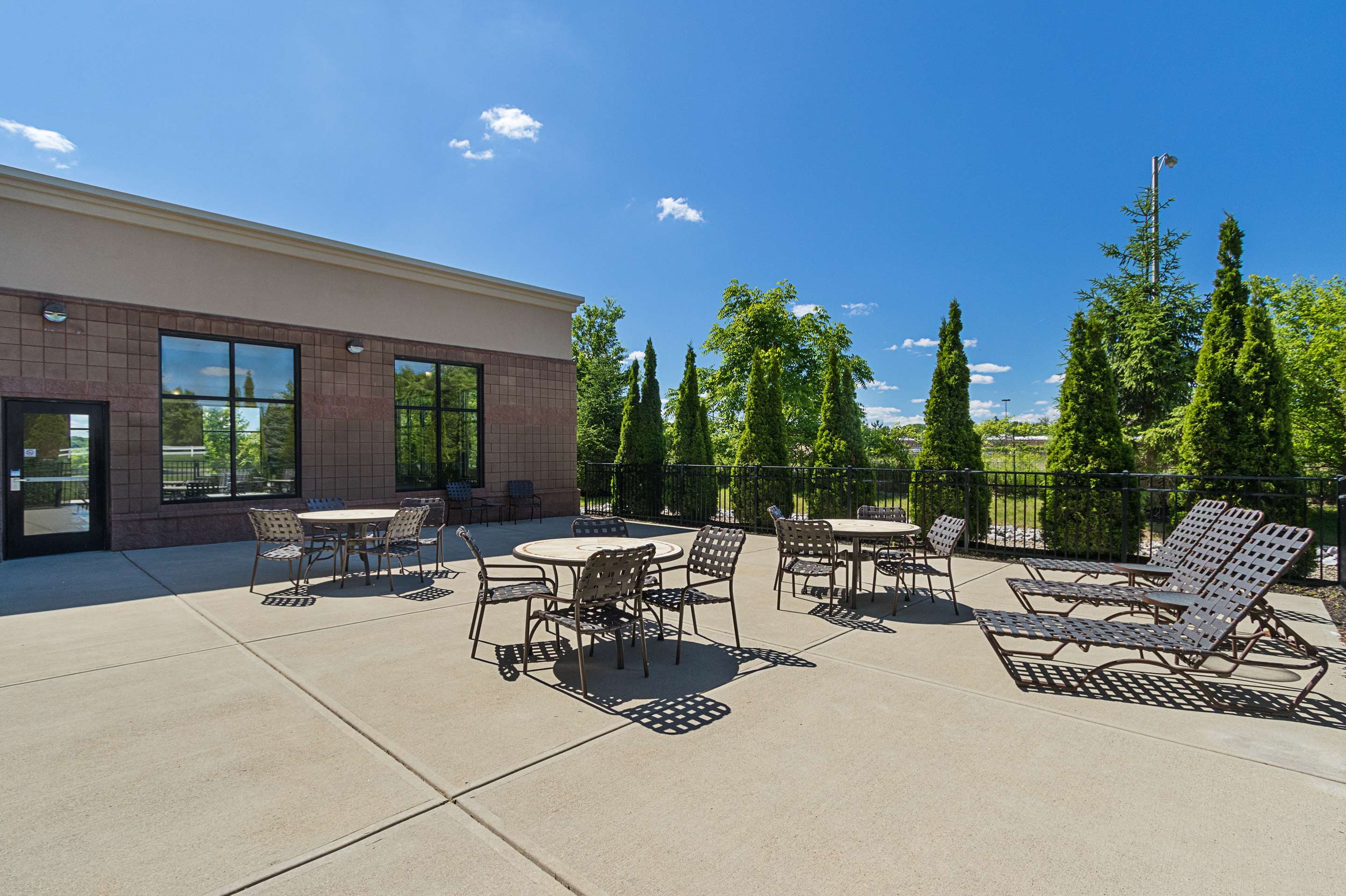 Exterior | Hampton Inn & Suites Indianapolis/Brownsburg