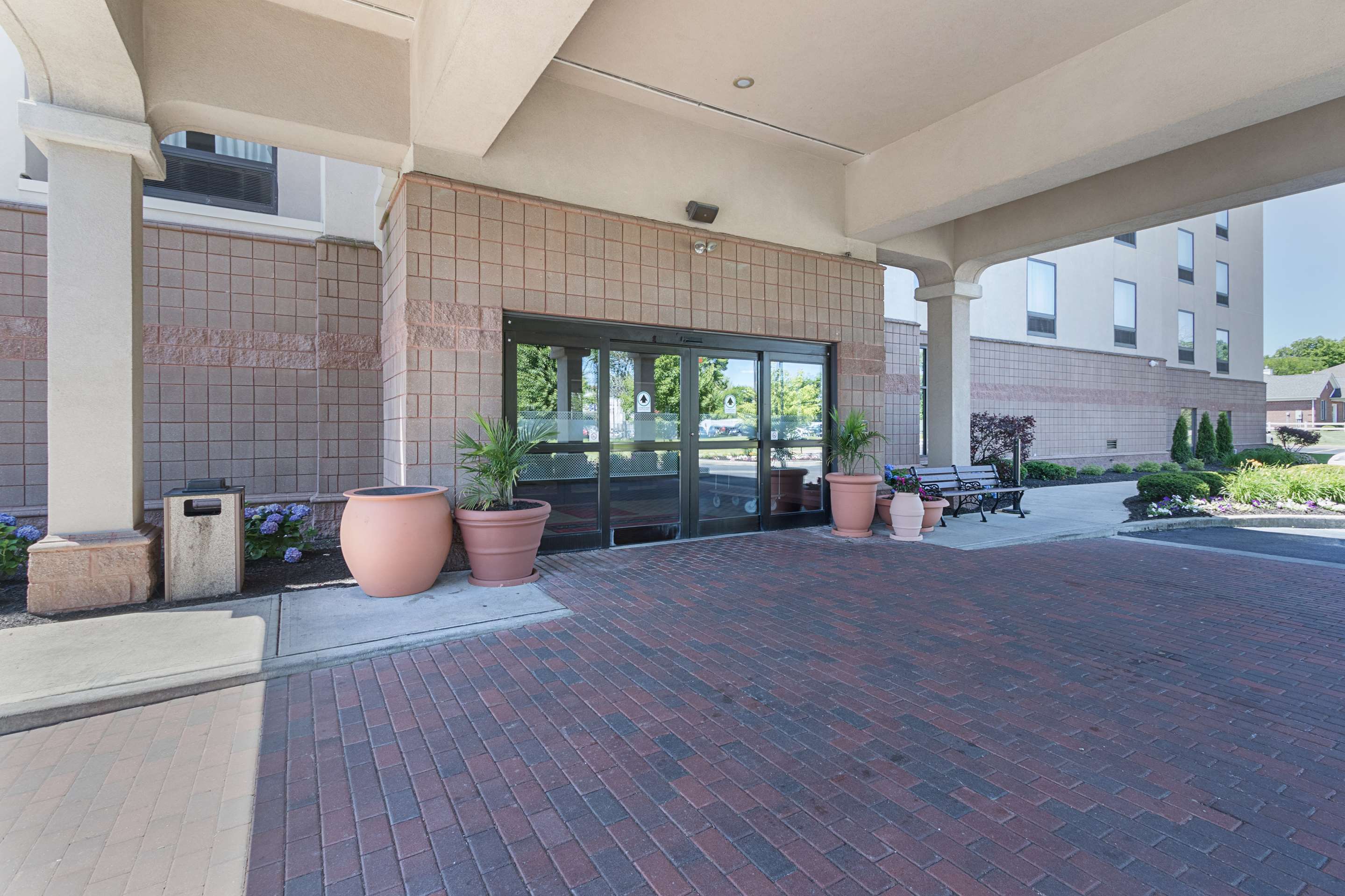 Exterior | Hampton Inn & Suites Indianapolis/Brownsburg