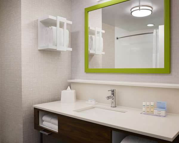  - Hampton Inn Northwest Park 100 Indianapolis