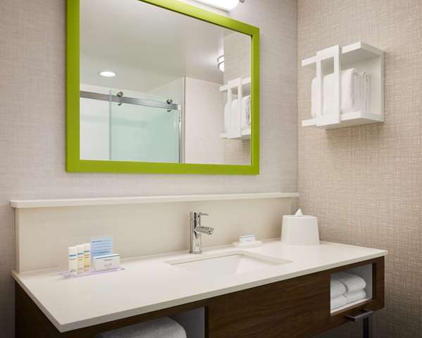  - Hampton Inn Northwest Park 100 Indianapolis