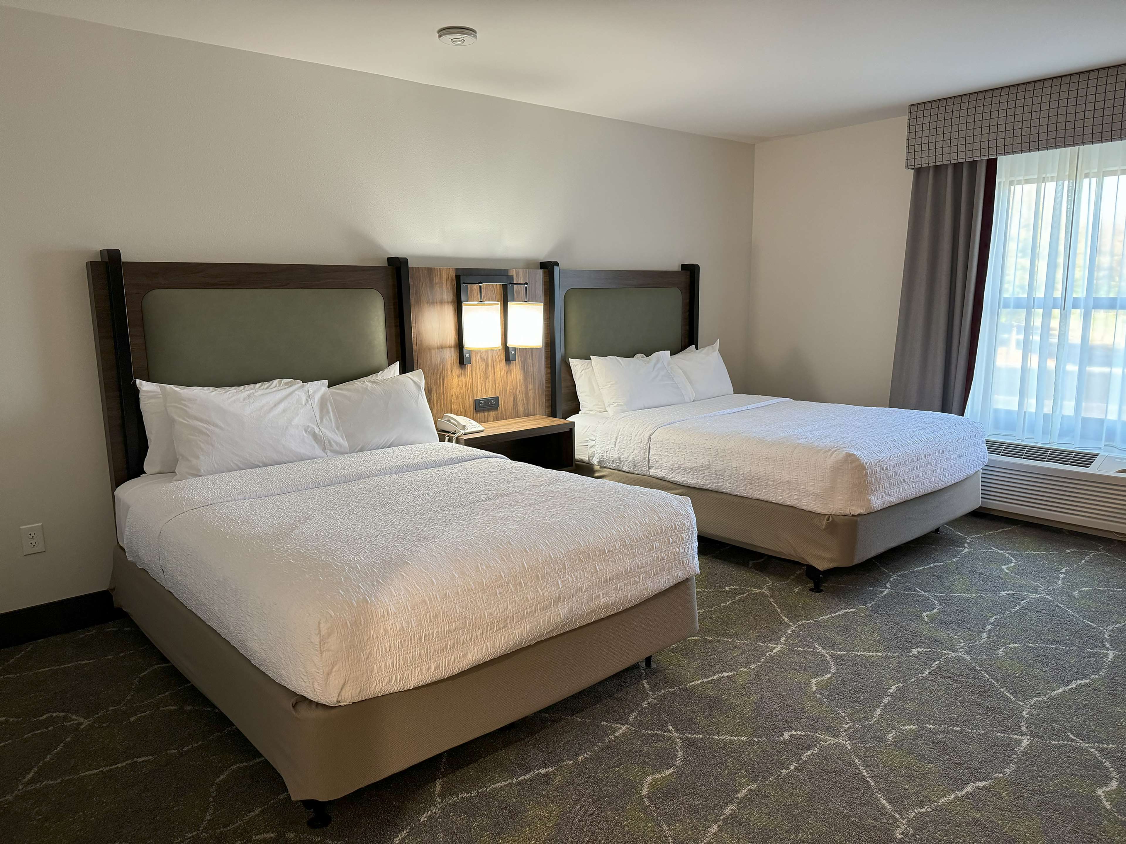 Hampton Inn & Suites by Hilton Dobson Room Type - 2 QUEENS HEARING ACC